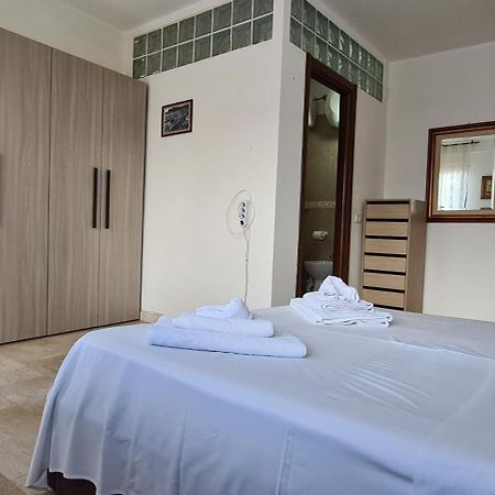 Em Holiday Apartment Quartu SantʼElena Eksteriør bilde