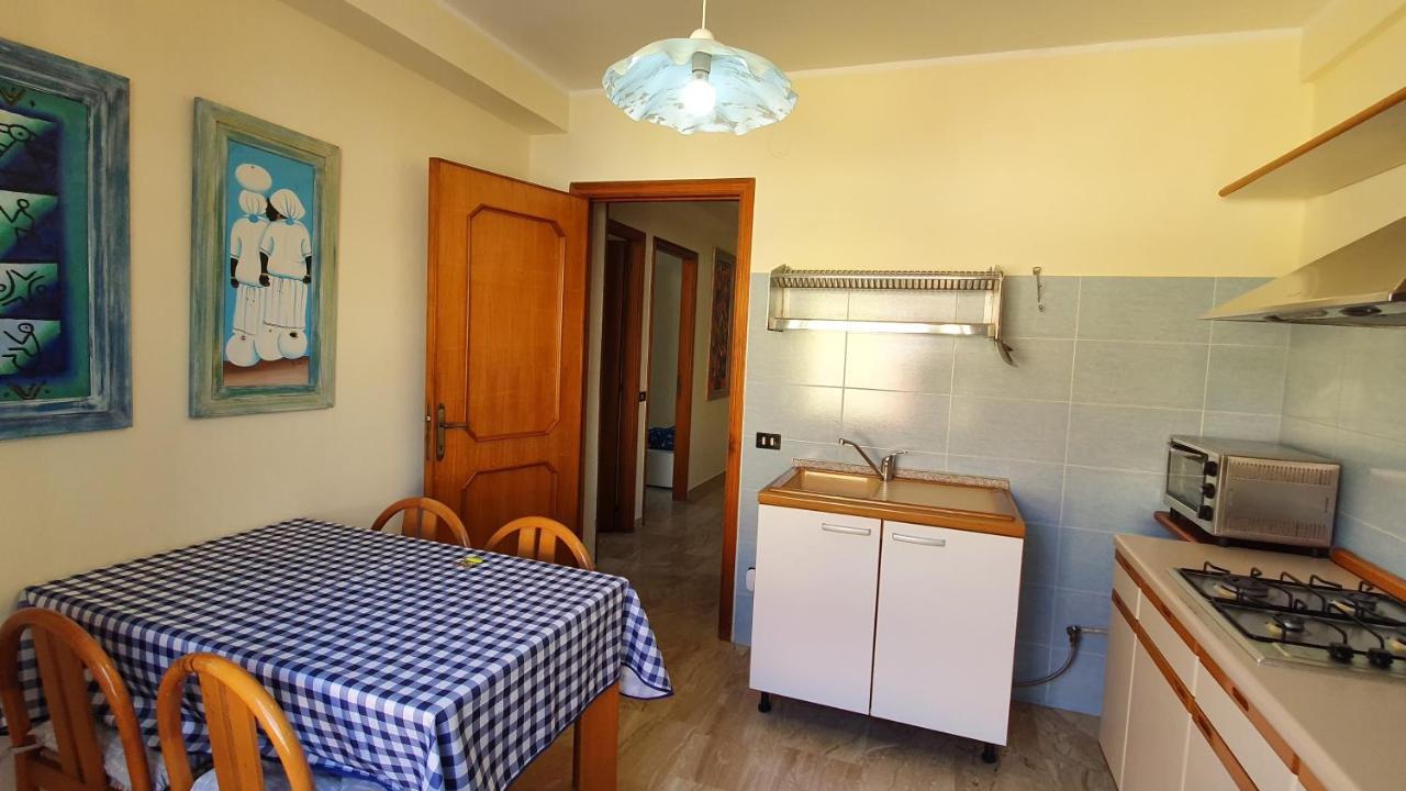 Em Holiday Apartment Quartu SantʼElena Eksteriør bilde