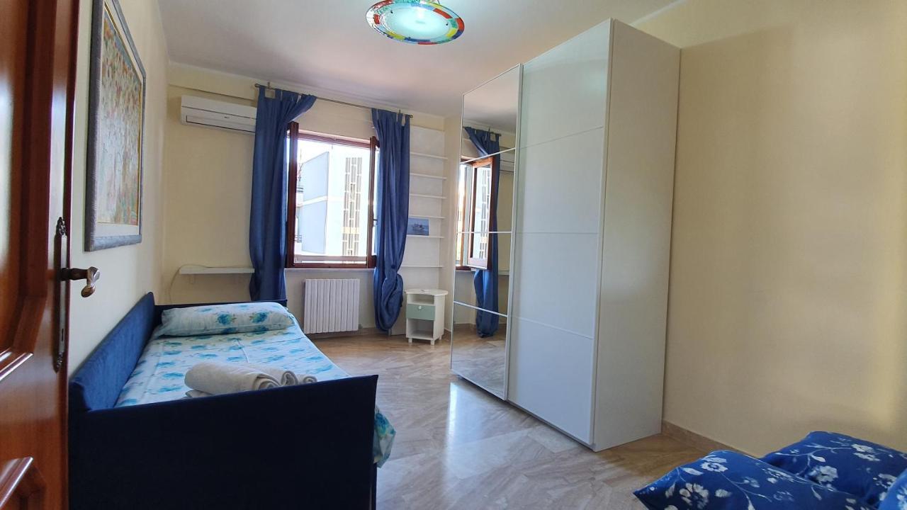 Em Holiday Apartment Quartu SantʼElena Eksteriør bilde